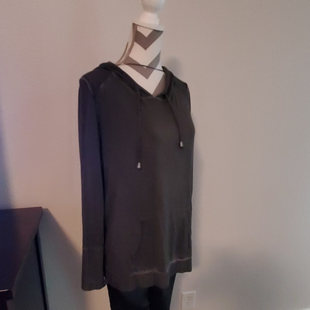 Light weight hoodie